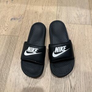 Nike slides